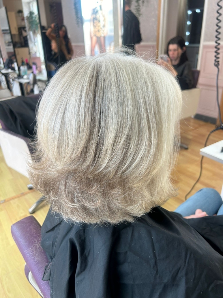 Blonde blow-dry finish